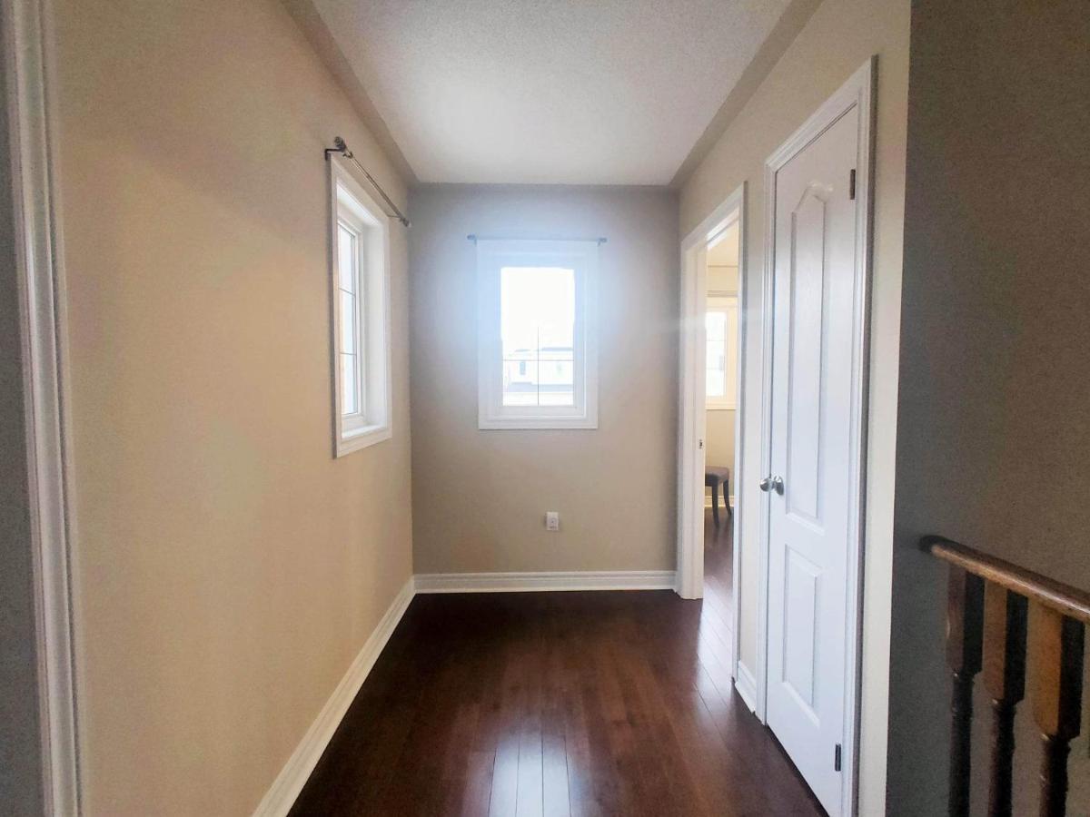 Affordable Room With Free Parking In Newmarket On Exterior foto