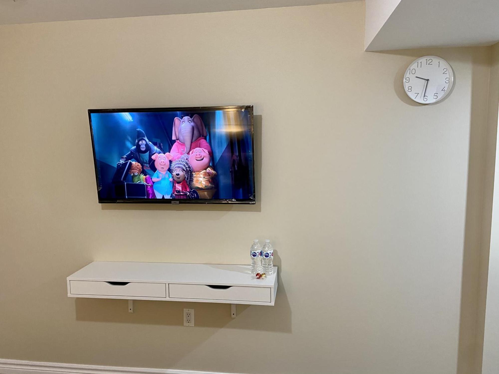 Affordable Room With Free Parking In Newmarket On Exterior foto